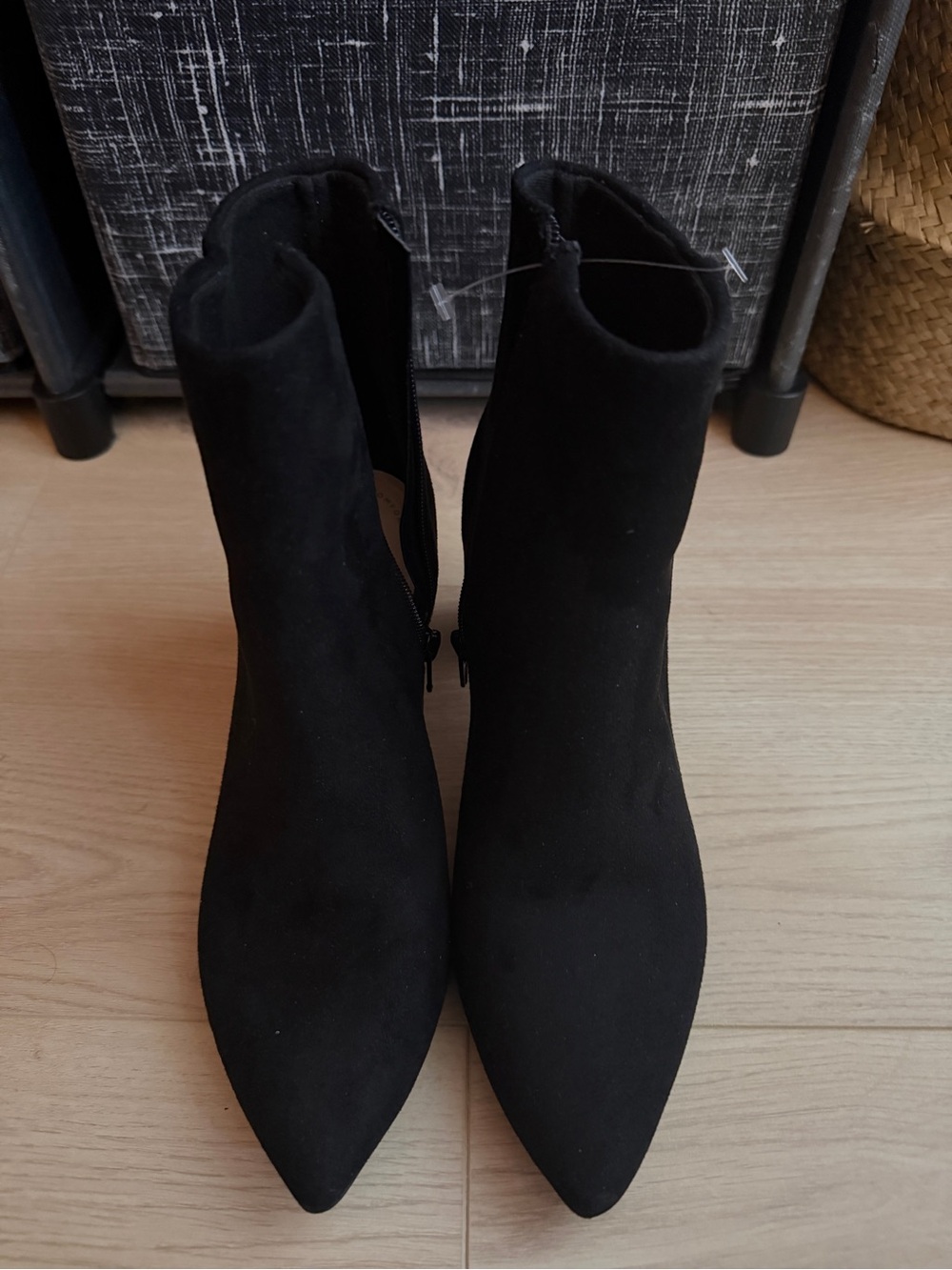 Clarks Collection Black Pointed Toe Ankle Boots Size 6M